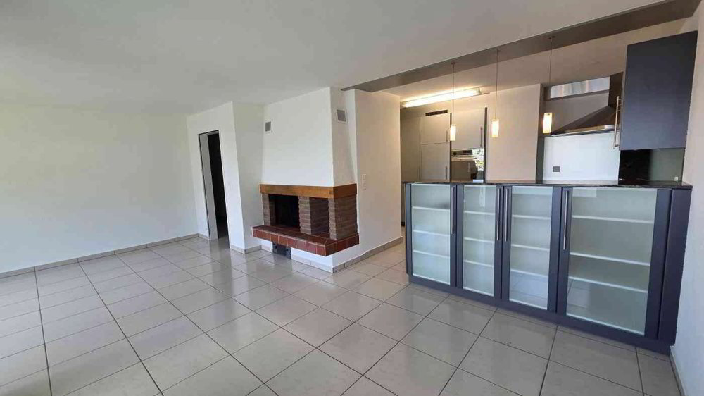4 rooms Apartment for rent in Küssnacht am Rigi - image 1/9