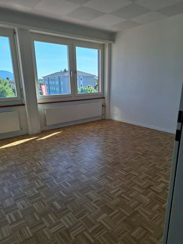 4 rooms Apartment for rent in Cortaillod - image 1/2