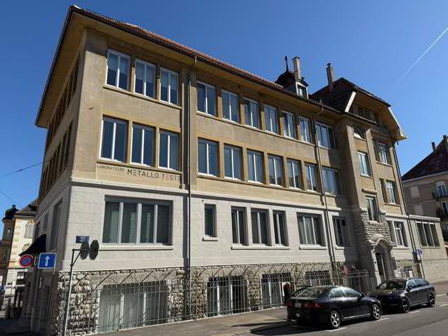 1 rooms Office & Commercial to buy in La Chaux-de-Fonds - image 1/4