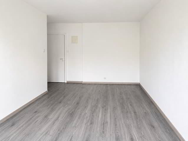 Appartamento di 1.5 locali in affitto a La Chaux-de-Fonds - immagine 1/7