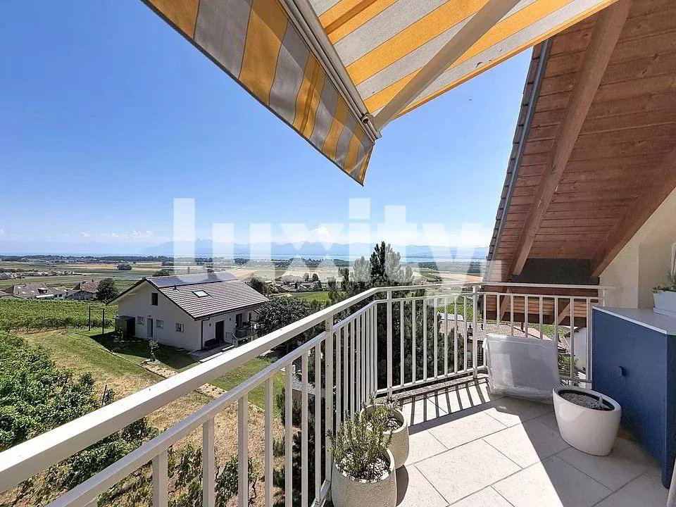 5 rooms Apartment for rent in Luins - image 1/8