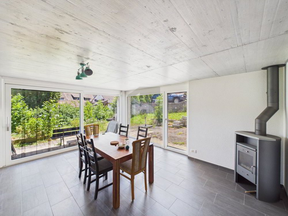 MODERN UND RUHIG MIT GARTEN UND PARKPLÄTZE - Ansicht 3