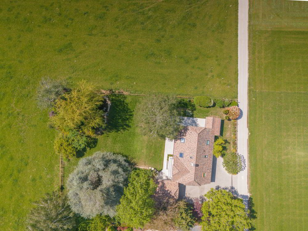 5 rooms House to buy in Grens - image 1/13