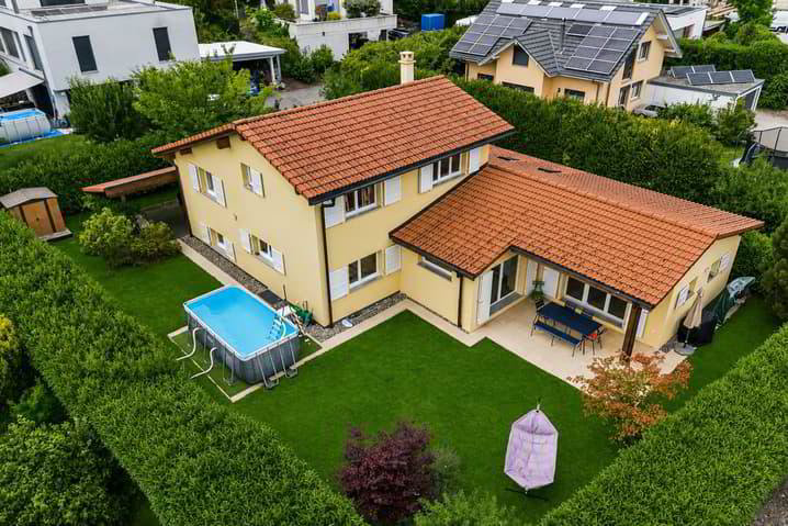 7.5 rooms House to buy in Châtel-St-Denis - image 1/11
