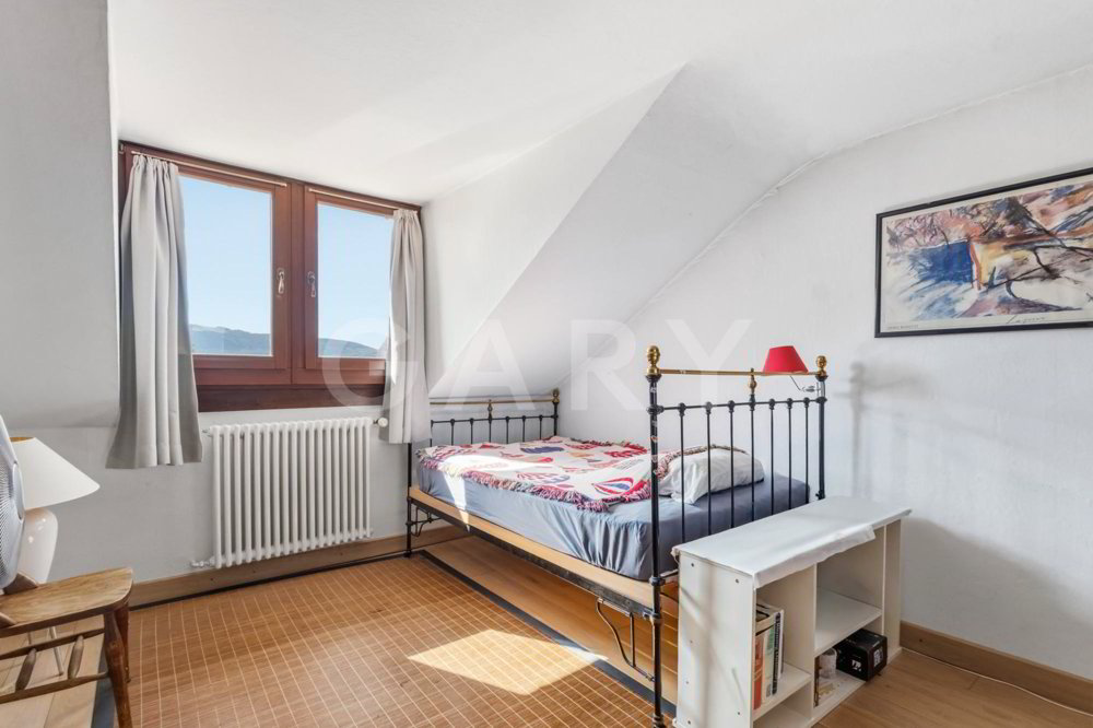 Maison 8 pièces à acheter à Laconnex - image 1/13
