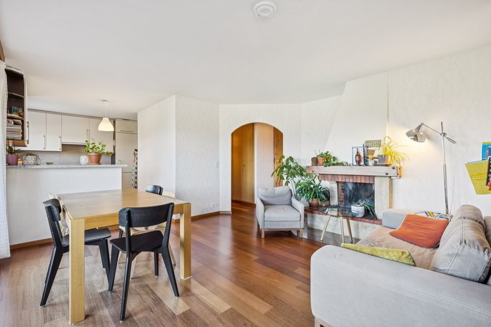 3 rooms Apartment to buy in Savigny - image 1/8