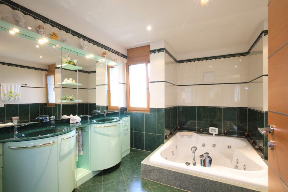 Maison 7 pièces à acheter à Claro - image 1/13