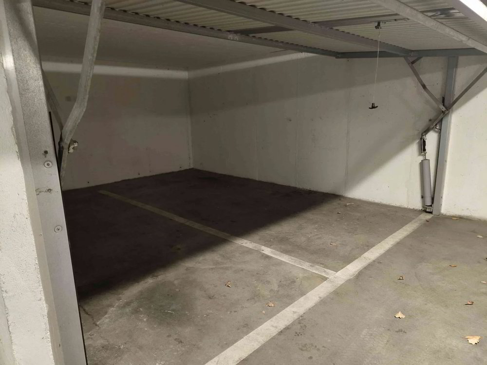 null rooms Car park, garage for rent in Versoix - image 1/3