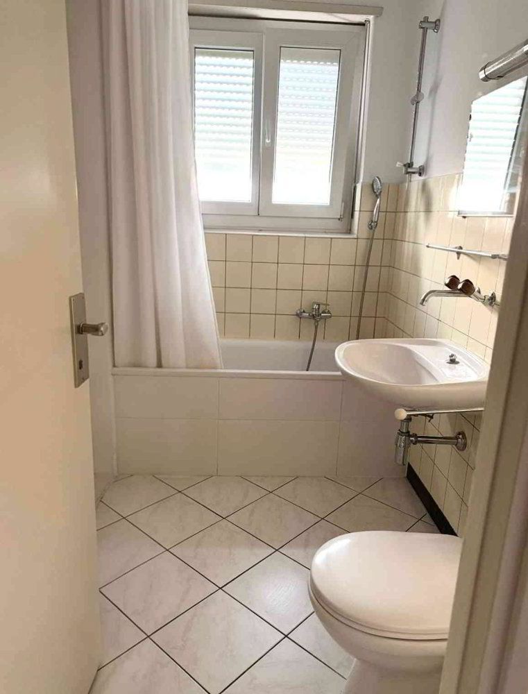 4.5 rooms Apartment for rent in Giubiasco - image 1/9