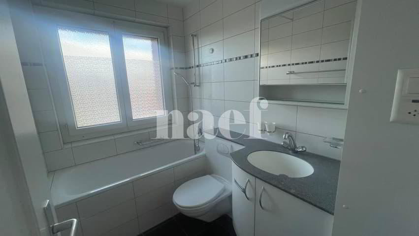3 rooms Apartment for rent in Marin-Epagnier - image 1/6