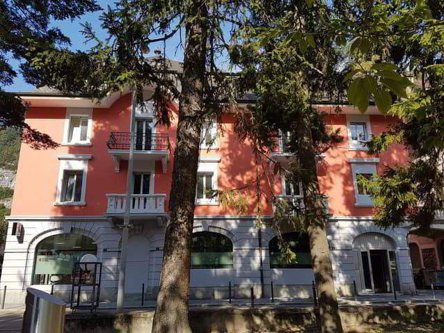 2.5 rooms Apartment for rent in St-Maurice - image 1/7