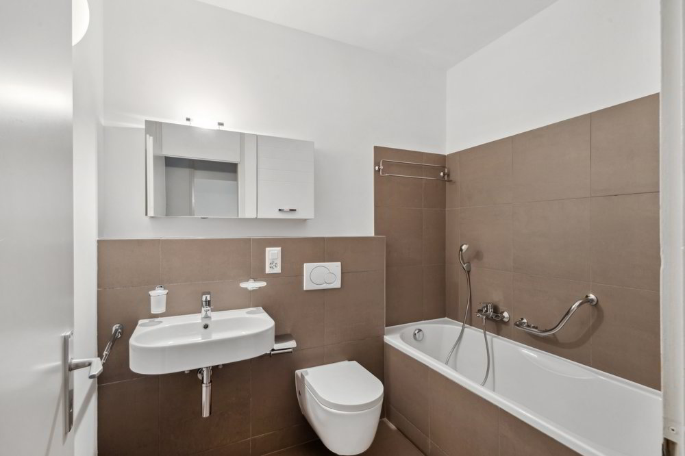 4.5 rooms Apartment for rent in Viganello - image 1/4