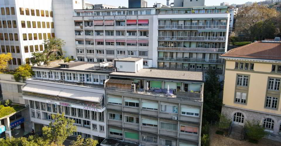 null rooms Office & Commercial for rent in Lausanne - image 1/5