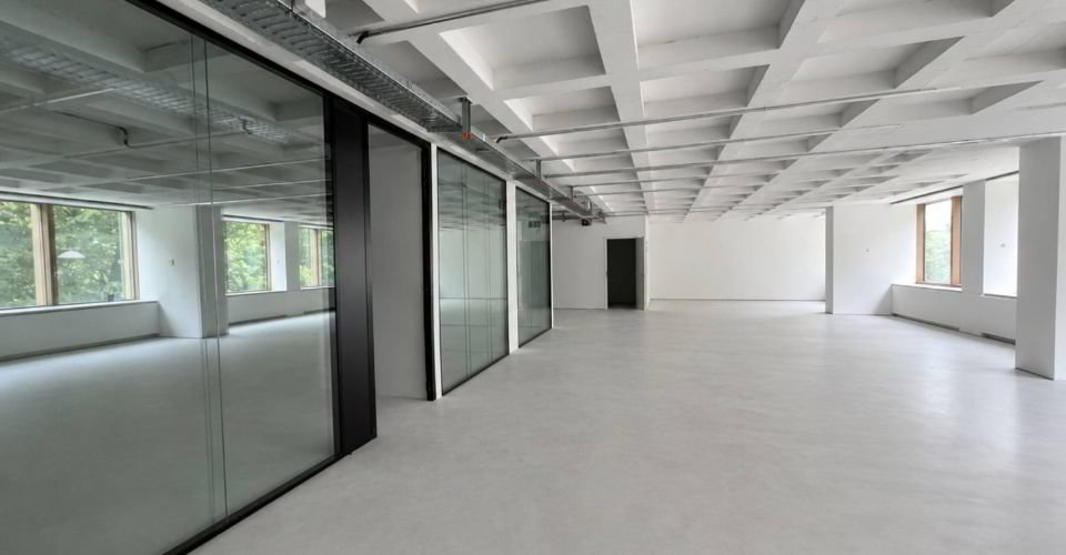 null rooms Office & Commercial for rent in Genève - image 1/9