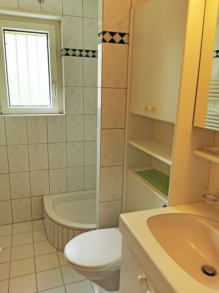Appartamento di 3 locali in affitto a Oberengstringen - immagine 1/5