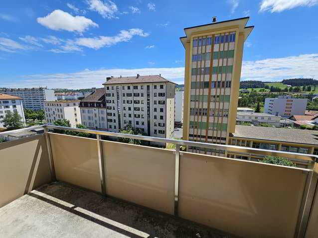 Appartamento di 2.5 locali in affitto a La Chaux-de-Fonds - immagine 1/7