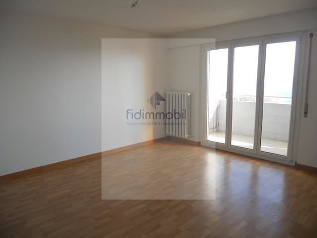 APPARTEMENT DE 4 PIÈCES AVEC MAGNIFIQUE VUE SUR LE LAC - Ansicht 3