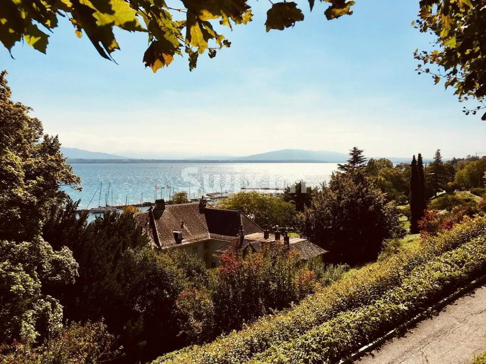 7 rooms House to buy in Nyon - image 1/1