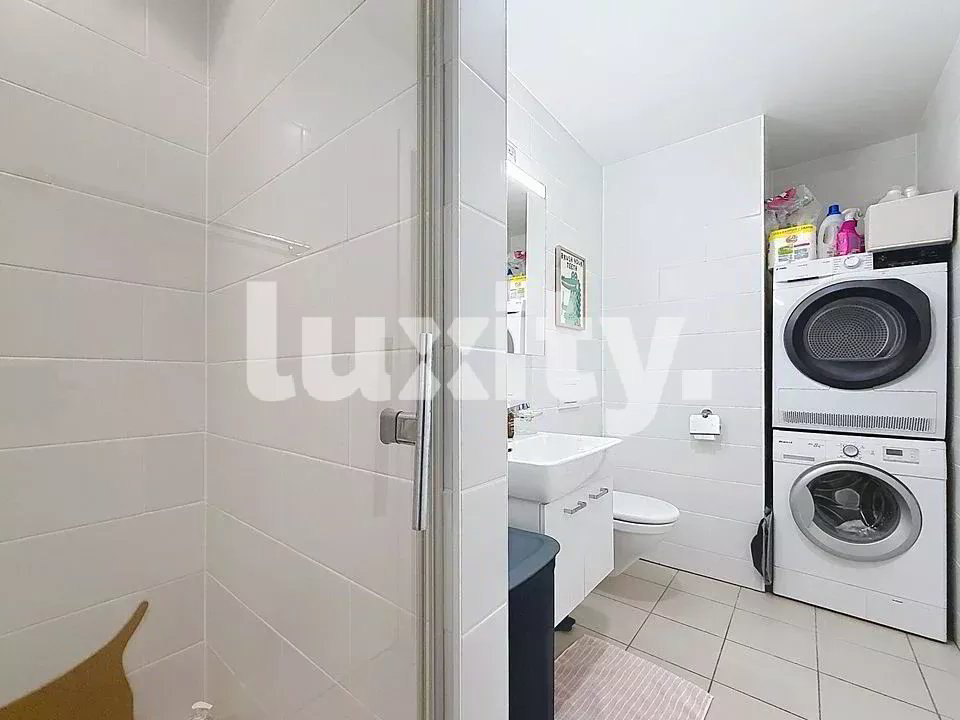 4 rooms Apartment for rent in Nyon - image 1/8