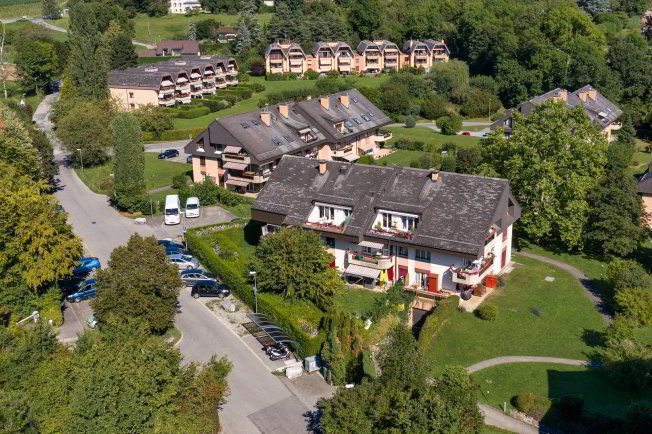 null rooms Car park, garage for rent in La Tour-de-Peilz - image 1/1