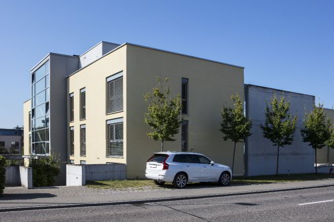 Parking, garage null pièces à louer à Niederrohrdorf - image 1/1