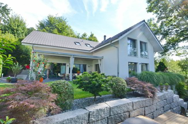 Casa di 6 locali in vendita a Suhr - immagine 1/1
