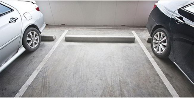 null rooms Car park, garage for rent in St. Gallen - image 1/1