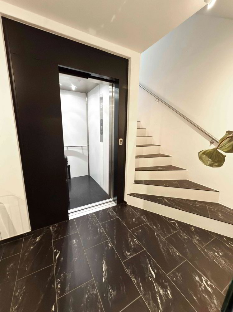4.5 rooms House to buy in Bennwil - image 1/13