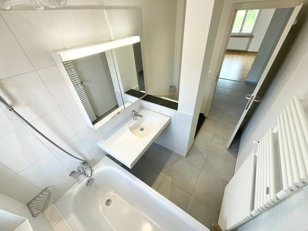 Appartement 3 pièces à louer à Tramelan - image 1/7