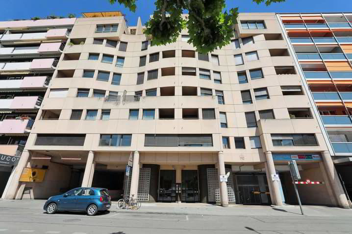 Appartement 4 pièces à louer à Genève - image 1/1