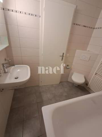 Appartamento di 3.5 locali in affitto a La Chaux-de-Fonds - immagine 1/8