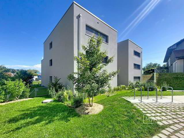 null rooms Car park, garage for rent in Le Mont-sur-Lausanne - image 1/2