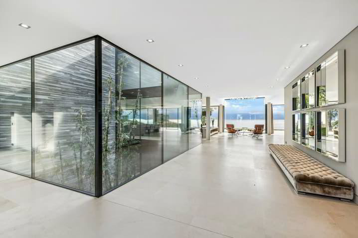 Maison 11 pièces à acheter à St-Prex - image 1/13