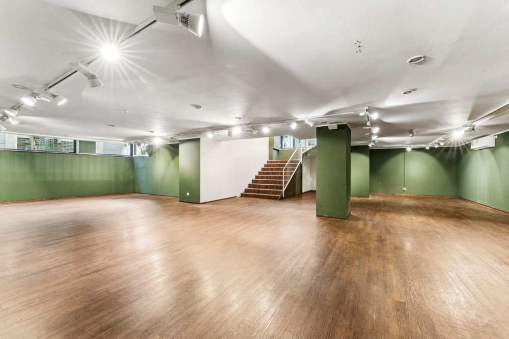 null rooms Office & Commercial for rent in Luzern - image 1/8