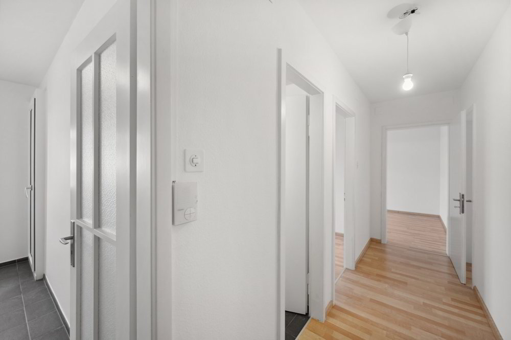 3 rooms Apartment for rent in Basilea - image 1/6