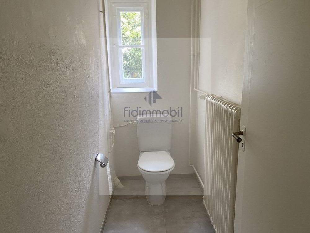 Appartement 2 pièces à louer à La Chaux-de-Fonds - image 1/6