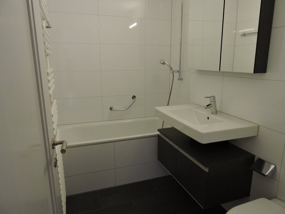 3 rooms Apartment for rent in Berna - image 1/6