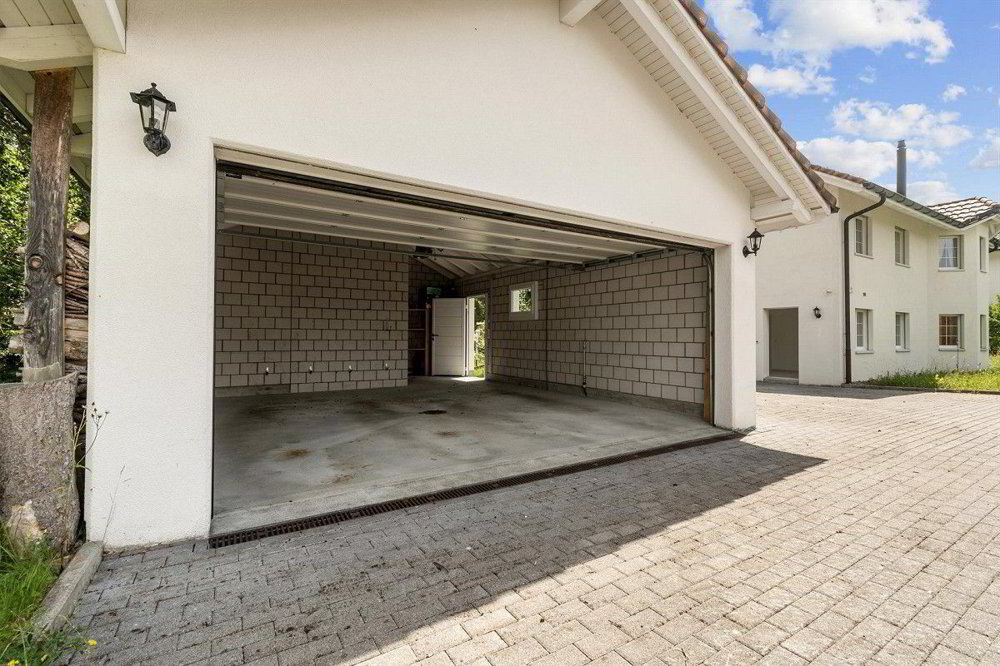 7 rooms House to buy in Sattel - image 1/15