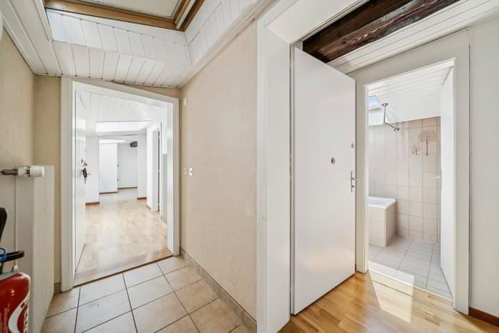 Appartement 1 pièces à acheter à Veytaux - image 1/9