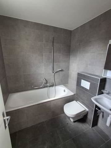2 Zimmer Wohnung zu vermieten in Fleurier - Bild 1/5
