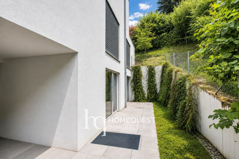 3 rooms Apartment to buy in Lausanne - image 1/12
