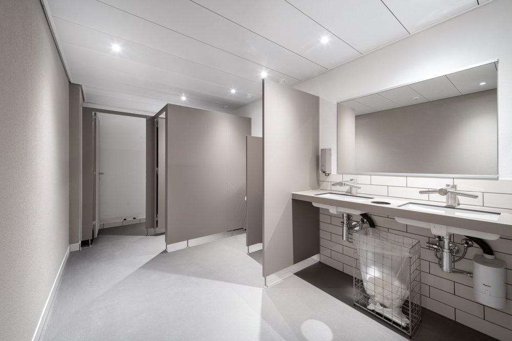 Bureau & Commerce null pièces à louer à Zurich - image 1/13