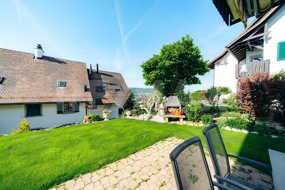 5 rooms House to buy in Buchs ZH - image 1/13