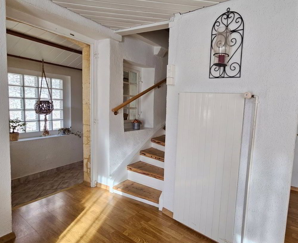 Casa di 7 locali in vendita a Boveresse - immagine 1/13