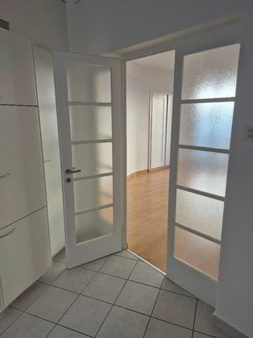Appartamento di 2.5 locali in affitto a Bienne - immagine 1/13