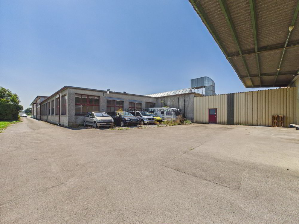 10 rooms Office & Commercial to buy in Kesswil - image 1/6