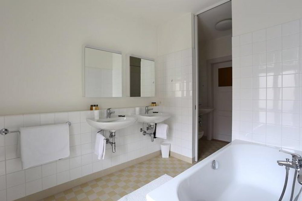 4 rooms Apartment for rent in Basel - image 1/8