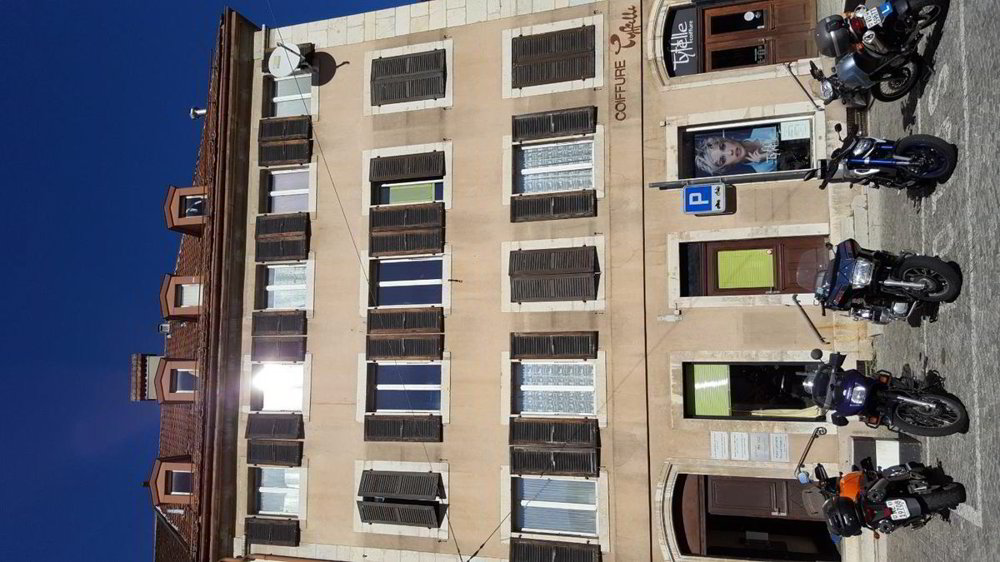 null rooms Office & Commercial for rent in La Chaux-de-Fonds - image 1/2