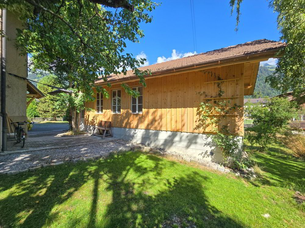 12 rooms House to buy in Frutigen - image 1/13