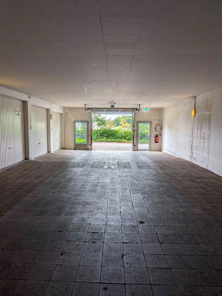 null rooms Car park, garage for rent in Lucerne - image 1/2